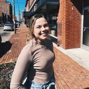 Meet your Posher, Olivia